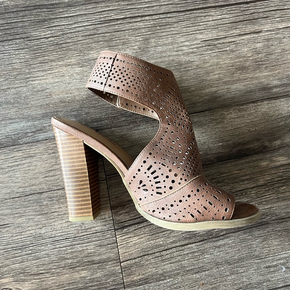 Call It Spring | Brown Heel - Picture 4 of 6